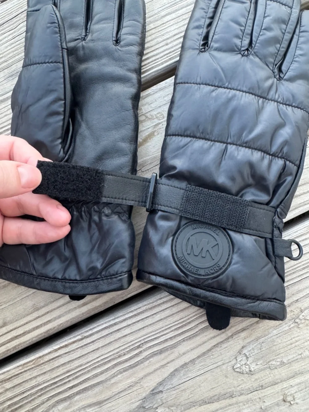 Michael Kors Black Quilted Puffer & Leather Winter Gloves size S
